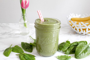 My Favorite Green Smoothie - plant based, gluten free, refined sugar free, vegan, healthy - heavenlynnhealthy.com