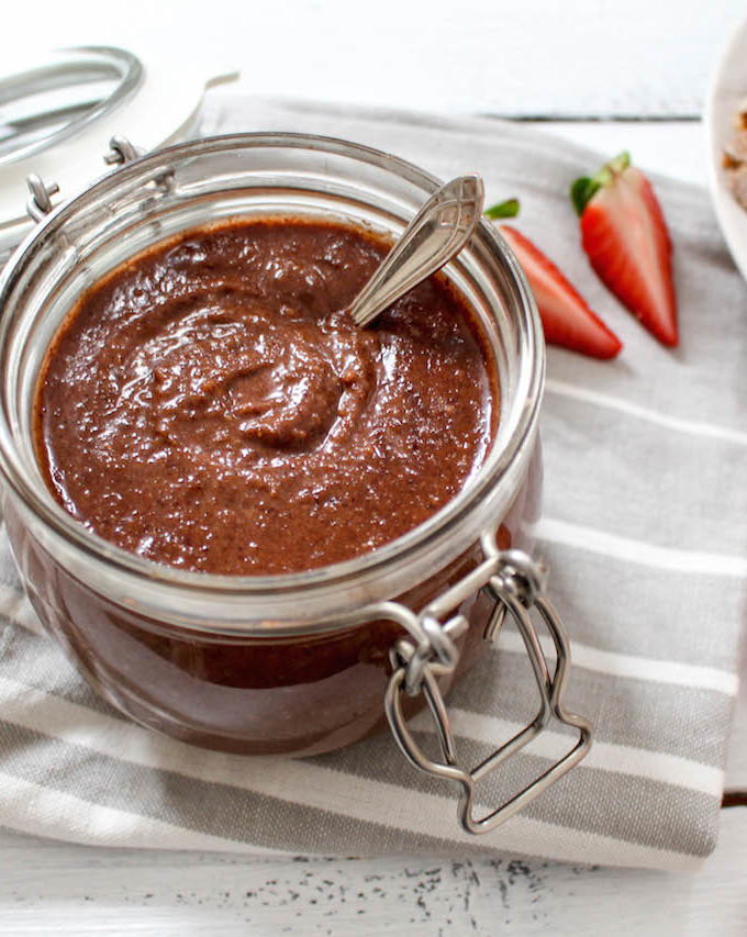 Healthy Nutella - plant based, gluten free, refined sugar free, vegan - heavenlynnhealthy.com