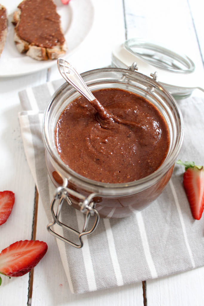 Healthy Nutella - plant based, gluten free, refined sugar free, vegan - heavenlynnhealthy.com