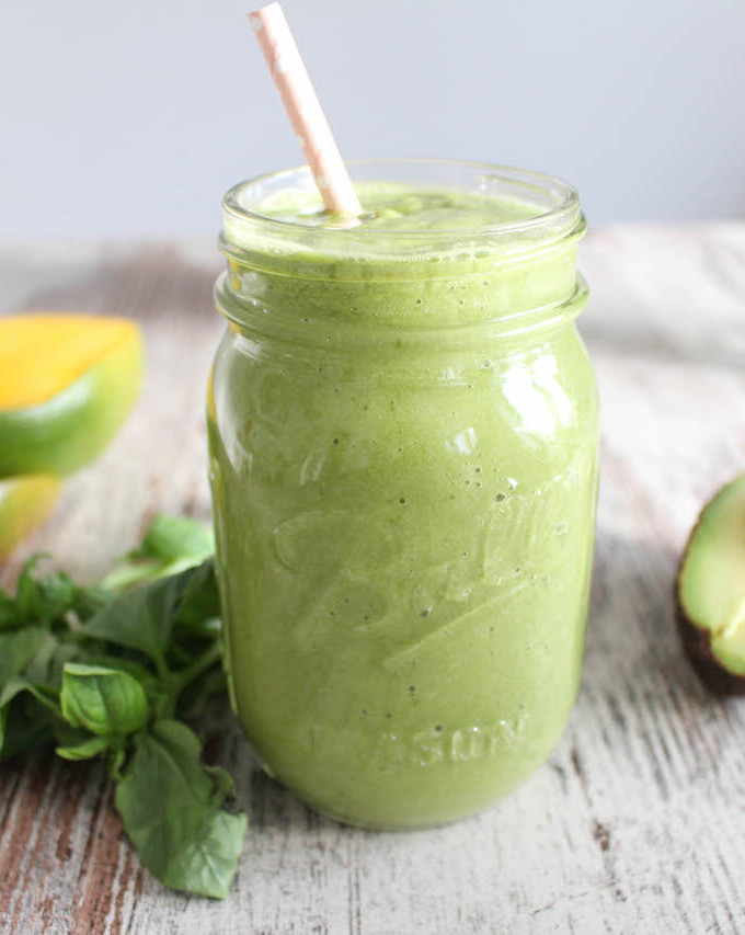 Green Mango Basil Smoothie - vegetarian, vegan, refined sugar free, healthy - heavenlynnhealthy.com