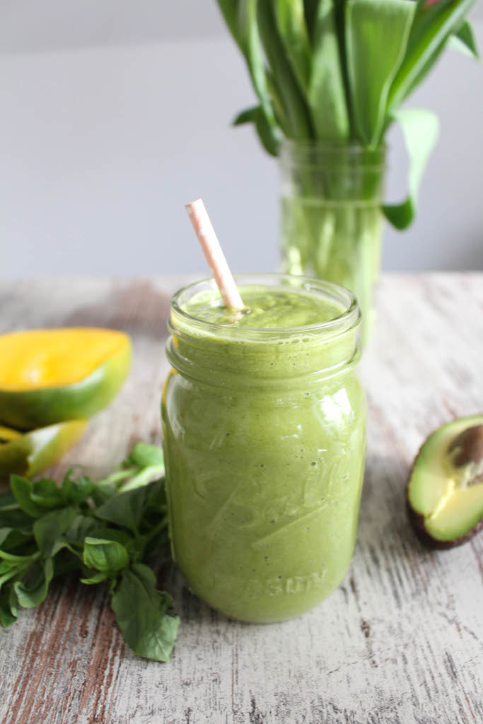 Green Mango Basil Smoothie - vegetarian, vegan, refined sugar free, healthy - heavenlynnhealthy.com