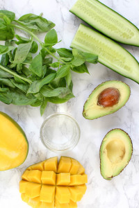 Green Mango Basil Smoothie - vegetarian, vegan, refined sugar free, healthy - heavenlynnhealthy.com