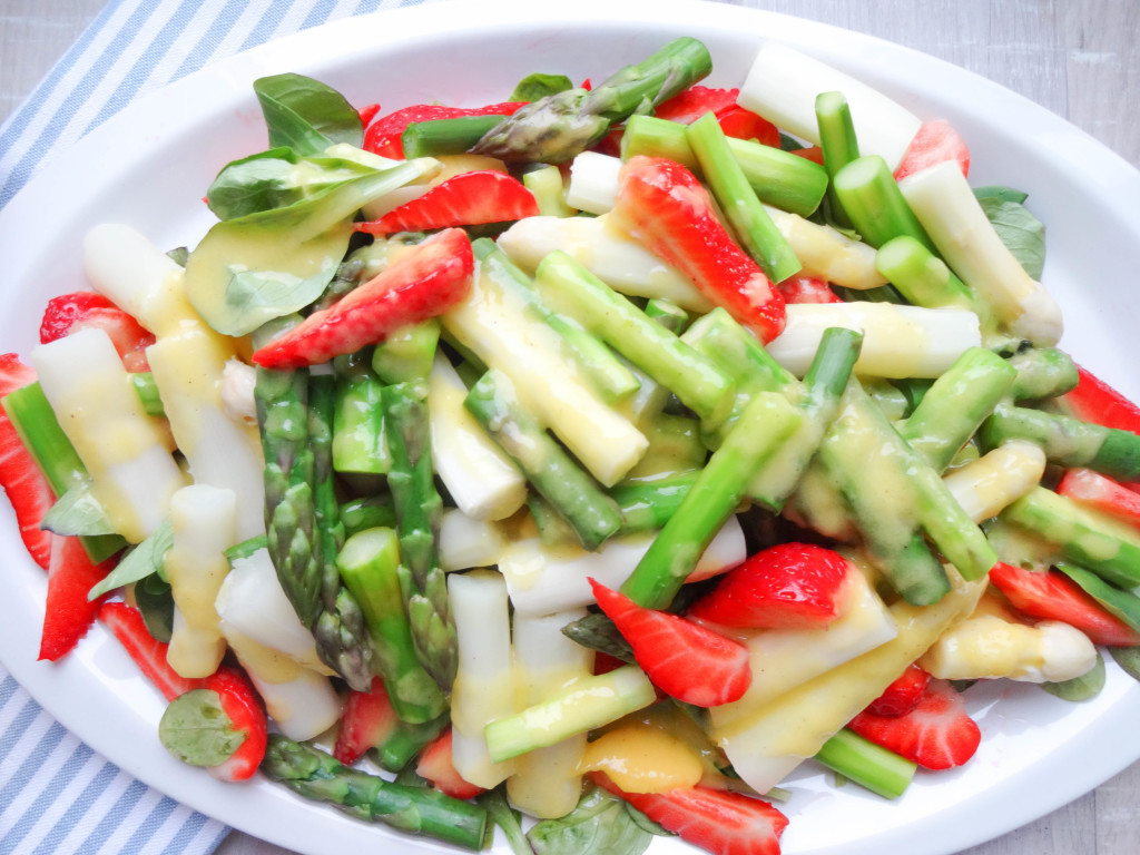 Asparagus Salad with Strawberries and Mango-Vinaigrette