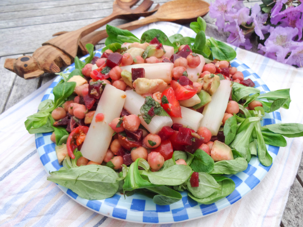 Oriental Asparagus Chickpea Salad