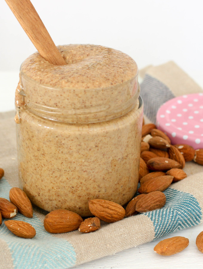 The best home made almond butter - gluten free, dairy free, vegan, plant based, healthy, refined sugar free - heavenlynnhealthy.com