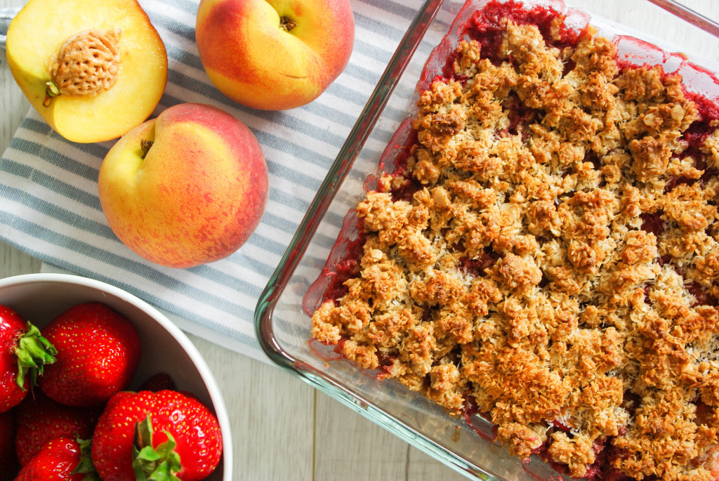 Peach and Strawberry Crumble