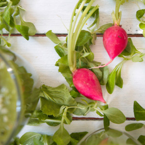 Refreshing-Green-Summer-Smoothie-with-Radish-Leaves-1