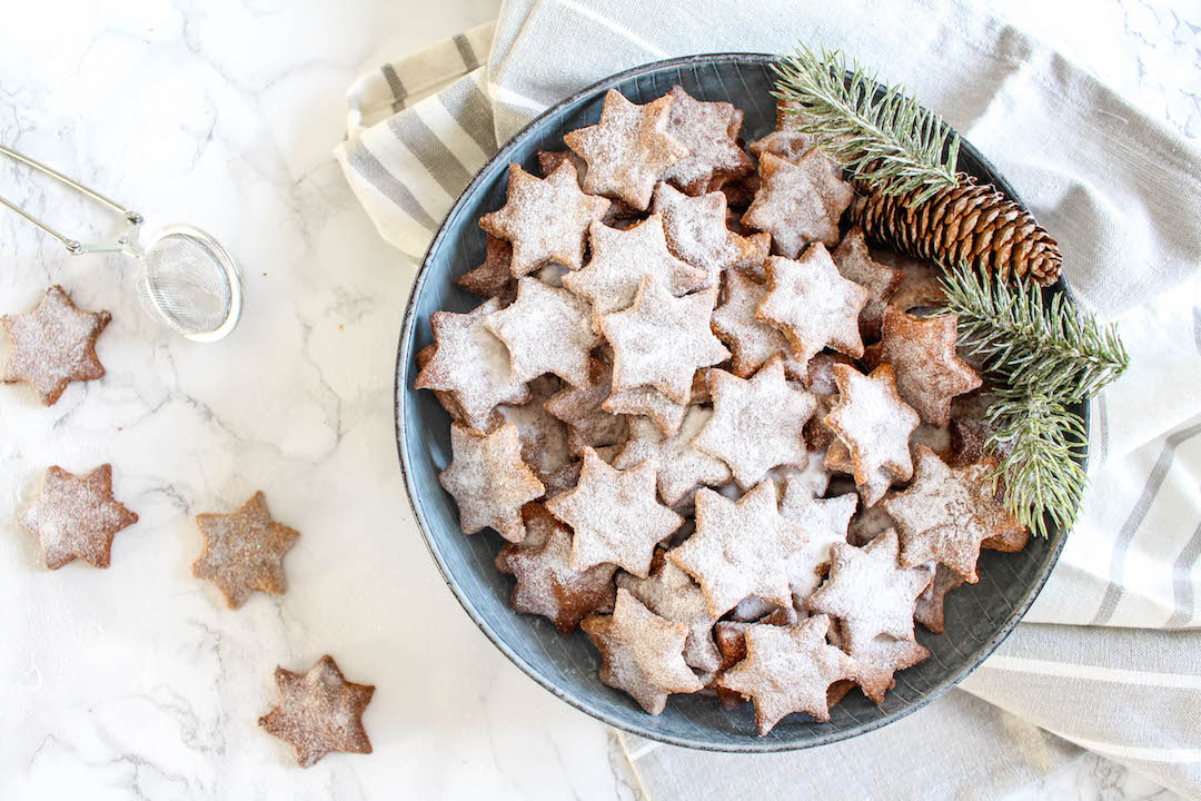 Healthy Almond and Cinnamon Christmas Stars