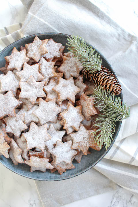 Healthy Almond and Cinnamon Christmas Stars - plant based, gluten free, healthy, refined sugar free - heavenlynnhealthy.com