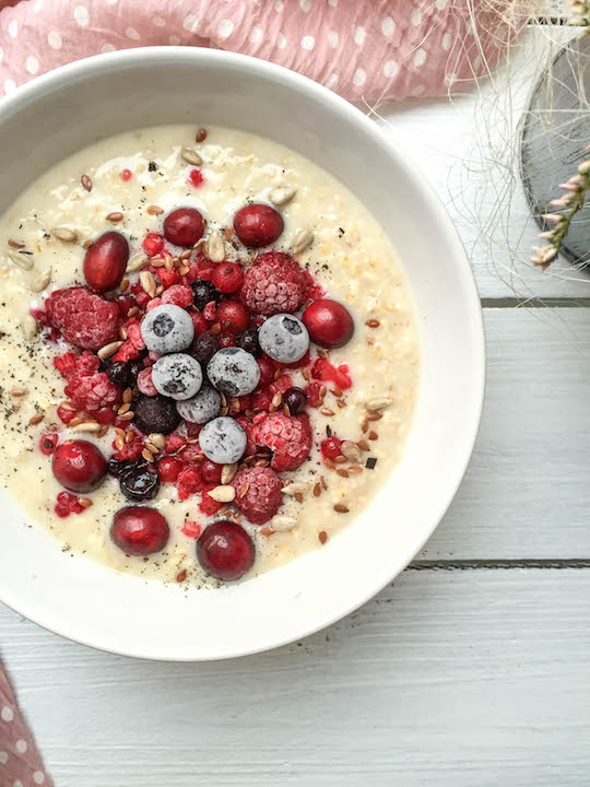 Quick Vanilla Porridge - plant based, dairy-free, gluten-free, refined sugar-free - heavenlynnhealthy.com