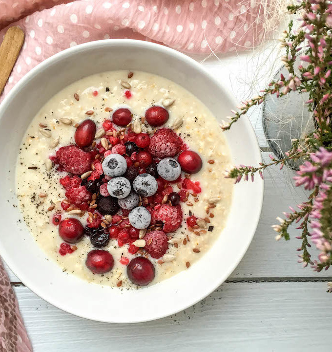 Quick Vanilla Porridge - plant based, dairy-free, gluten-free, refined sugar-free - heavenlynnhealthy.com