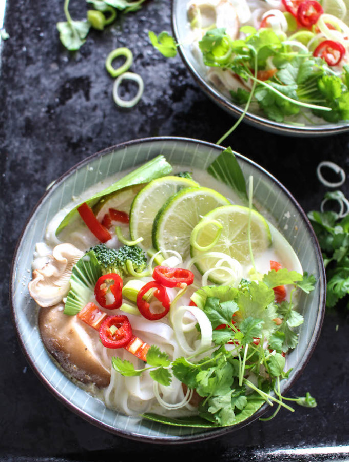 20 Minute Green Thai Curry Noodle Soup - plant based, gluten free, refined sugar free, vegan - heavenlynnhealthy.com