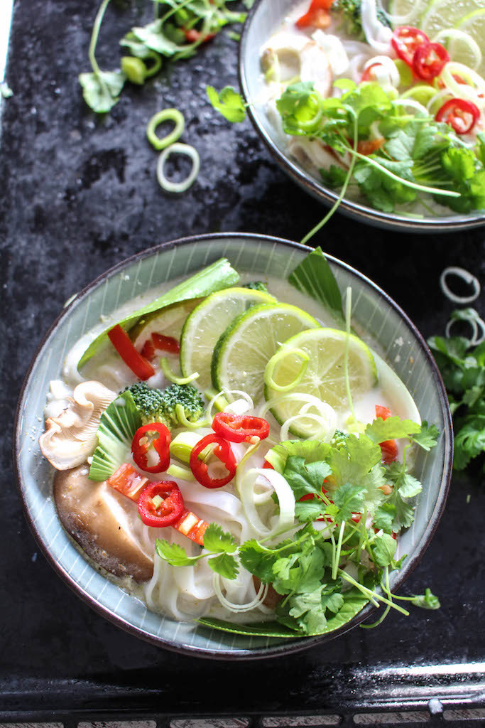 20 Minute Green Thai Curry Noodle Soup - plant based, gluten free, refined sugar free, vegan - heavenlynnhealthy.com