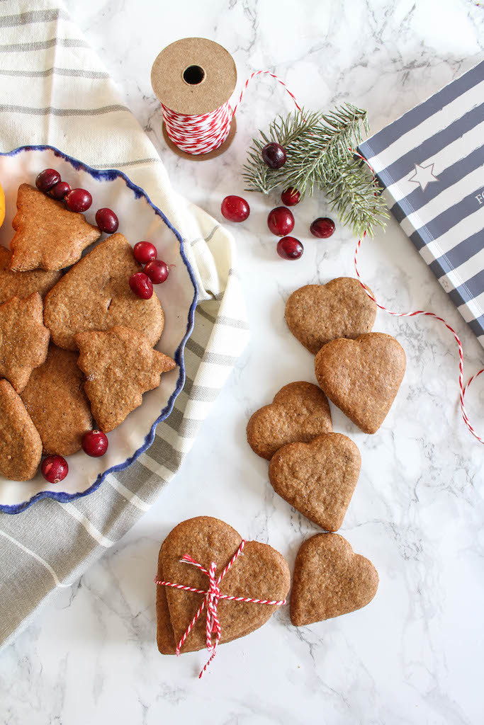 Healthy Gingerbread Cookies - plant based, vegan, gluten free, refined sugar free - heavenlynnhealthy.com