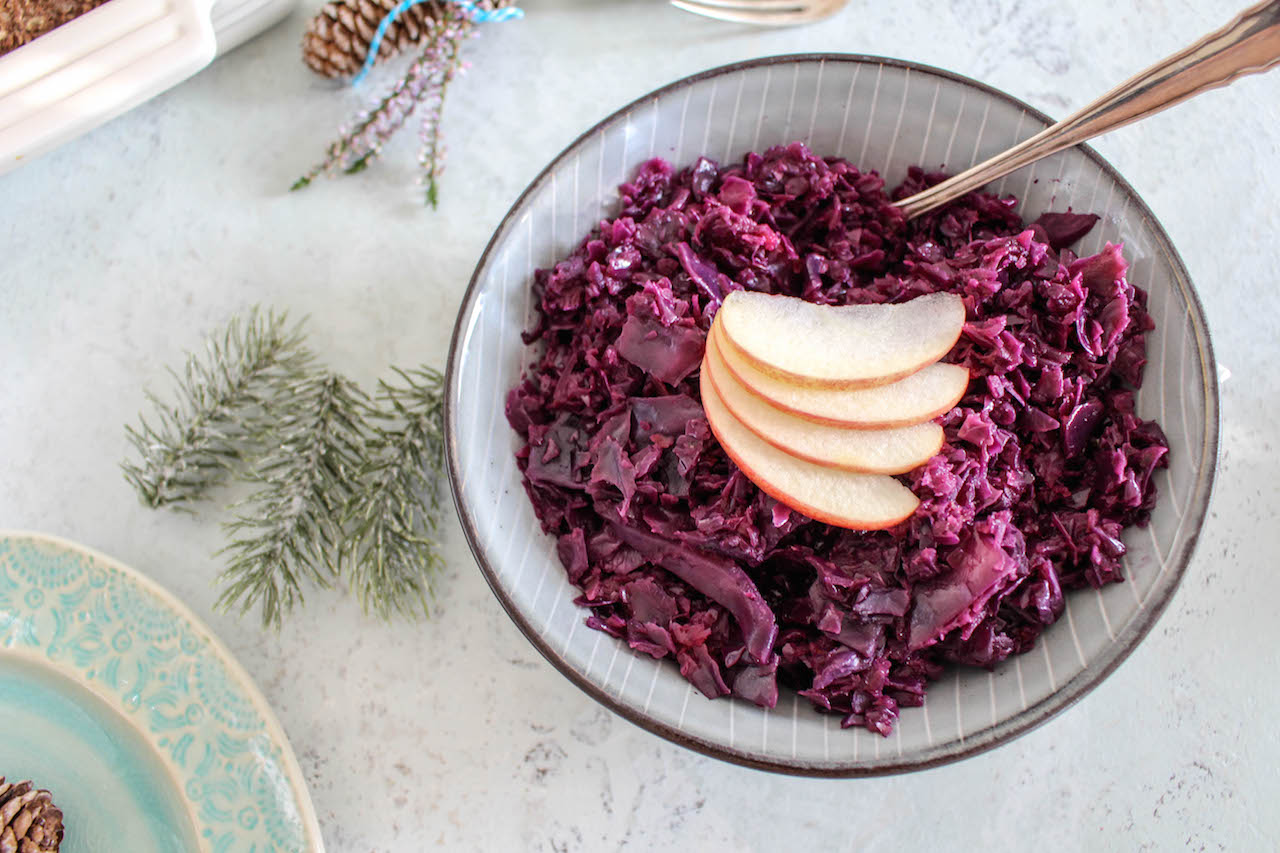 Spiced Apple Cabbage
