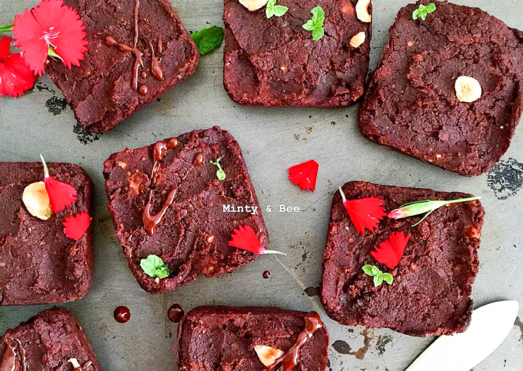 Baked kidney bean brownies - plant based, gluten free, healthy, vegan, refined sugar free - heavenlynnhealthy.com