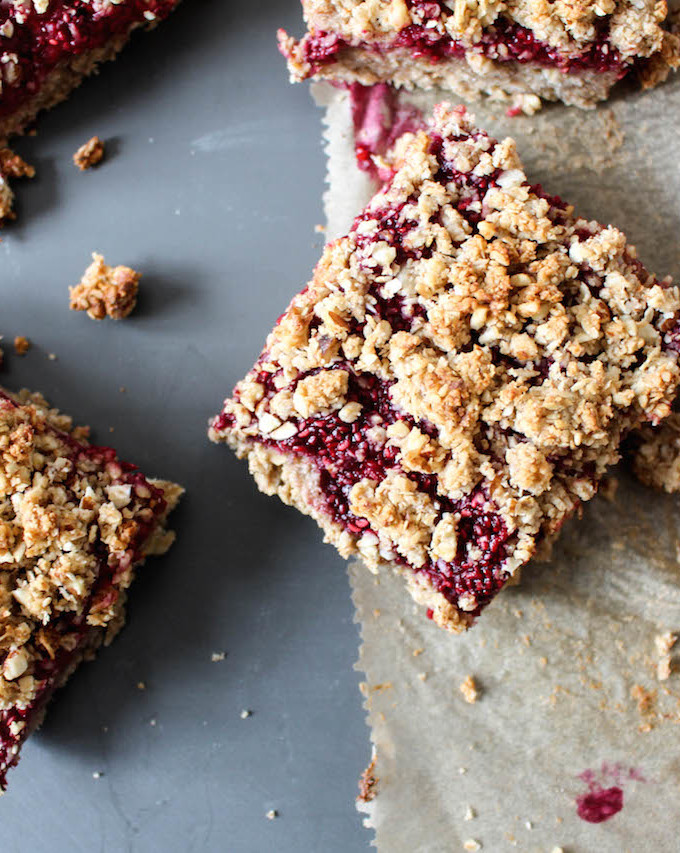 Chia Jam Oat Bars with Streusel Crumb Topping - plant based, gluten free, refined sugar free - heavenlynnhealthy.com