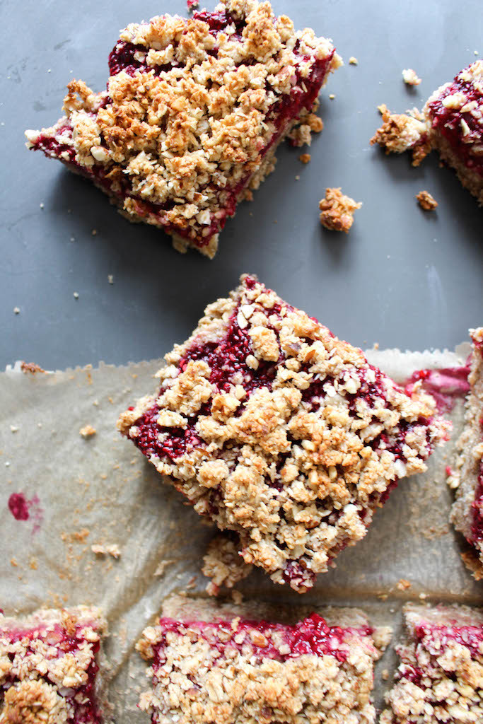 Chia Jam Oat Bars with Streusel Crumb Topping - plant based, gluten free, refined sugar free - heavenlynnhealthy.com