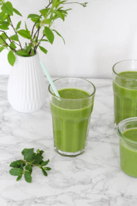 Green Spring Smoothie with Mint and Basil - plant based, gluten free, vegan, refined sugar free - heavenlynnhealthy.com