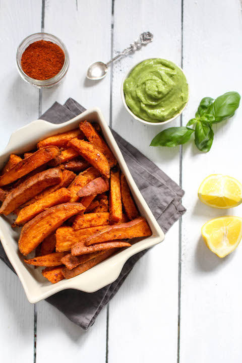 Harissa Spiced Sweet Potato Wedges with spicy Avocado Dip - plant based, gluten free, refined sugar free - heavenlynnhealthy.com