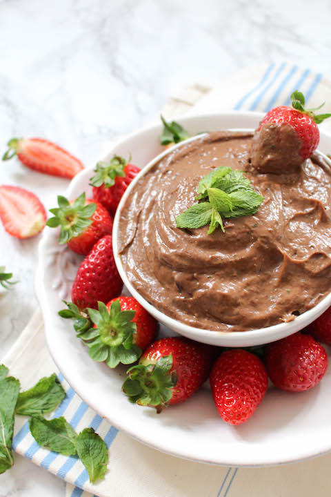 Healthy Chocolate Mousse with Avocado and Mint - vegan, plant based, gluten free, refined sugar free - heavenlynnhealthy.com