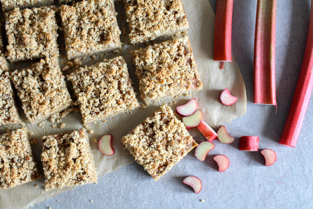 Rhubarb Oat Bars with Streusel Crumb Topping - gluten free, vegan, refined sugar free, healthy - heavenlynnhealthy.com