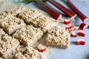 Rhubarb Oat Bars with Streusel Crumb Topping - gluten free, vegan, refined sugar free, healthy - heavenlynnhealthy.com