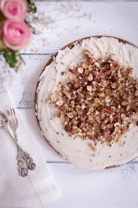 The best healthy carrot cake - plant-based, vegan, gluten free, refined sugar free - heavenlynnhealthy.com