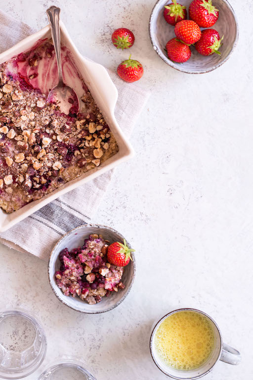 Baked Berry Oatmeal - plant based, gluten free, vegan, refined sugar free, healthy - heavenlynnhealthy.com