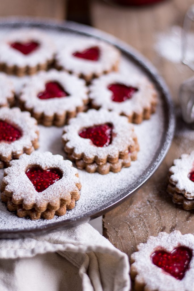 Healthy Peanut Butter & Jelly Christmas Cookies (German Spitzbuben) - vegan, plant based, gluten free, refined sugar free - heavenlynnhealthy.com