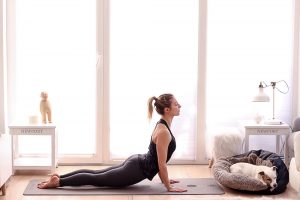 4 Tips to become a Morning Workout Person - H.A.P.P.Y. Challenge - heavenlynnhealthy.com