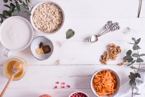 Carrot Cake Oatmeal - plant-based, vegan, gluten free, refined sugar free - heavenlynnhealthy.com
