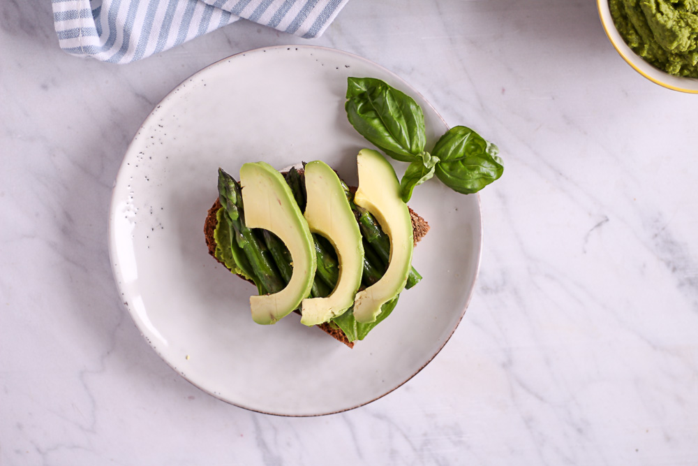 Asparagus Sandwich with Pea Basil Creme - plant-based, vegan, gluten free option, refined sugar free - heavenlynnhealthy.com