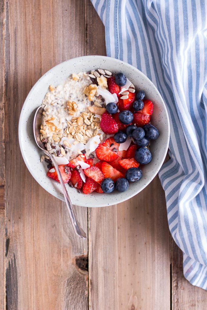 https://www.heavenlynnhealthy.com/wp-content/uploads/2017/05/overnight-oats-favorite-basic-recipe-2-683x1024.jpg