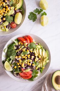 Quick Mexican-Inspired Salat - plant-based, vegan, gluten free, refined sugar free - heavenlynnhealthy.com