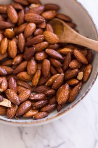 Spicy Roasted Almonds - the perfect snack for traveling - heavenlynnhealthy.com