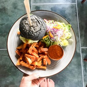 Healthy Bali Guide (Part 2) - Canggu: eco bungalow, healthy restaurants & warungs - heavenlynnhealthy.com