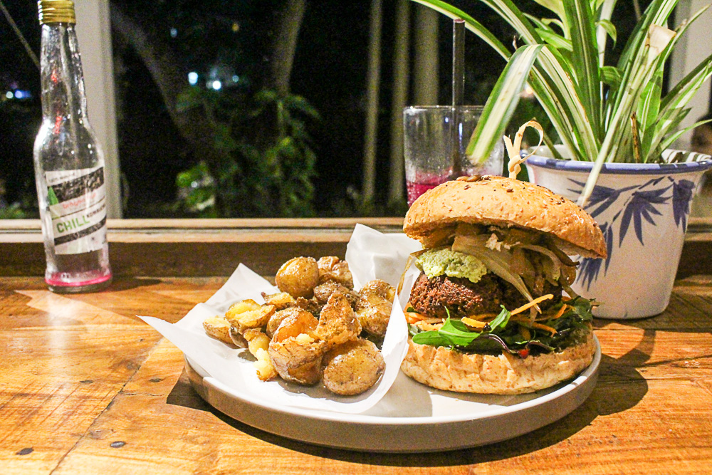 Healthy Bali Guide (Part 2) - Canggu: eco bungalow, healthy restaurants & warungs - heavenlynnhealthy.com