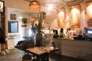 Healthy Bali Guide (Part 2) - Canggu: eco bungalow, healthy restaurants & warungs - heavenlynnhealthy.com