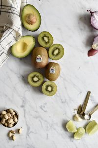Kiwi-Pistachio-Salsa - plant-based, vegan, gluten free, refined sugar free - heavenlynnhealthy.com