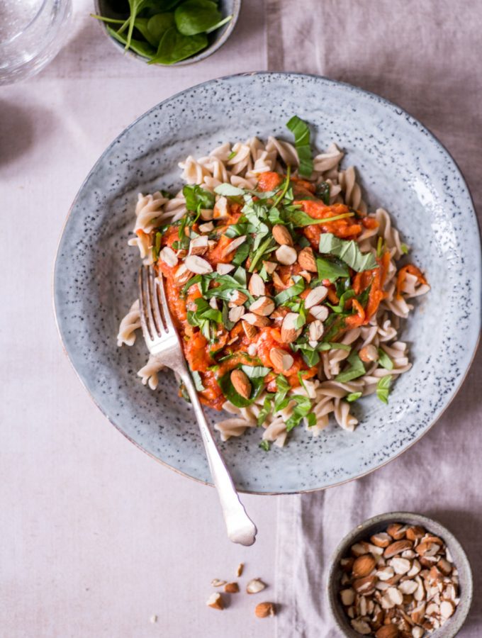 Quick and easy tomato spinach pasta - plant-based, vegan, gluten free, refined sugar free - heavenlynnhealthy.com