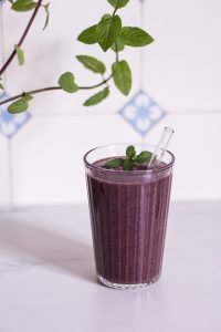 The ultimate blueberry power smoothie - plant-based, vegan, gluten free, refined sugar free - heavenlynnhealthy.com