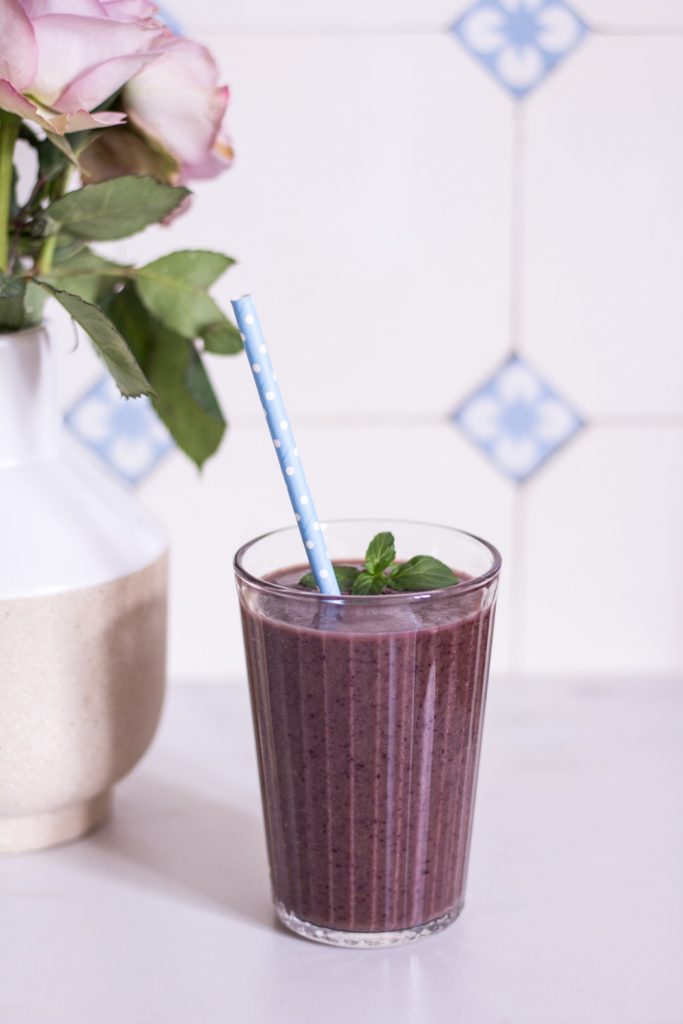 The ultimate blueberry power smoothie - plant-based, vegan, gluten free, refined sugar free - heavenlynnhealthy.com