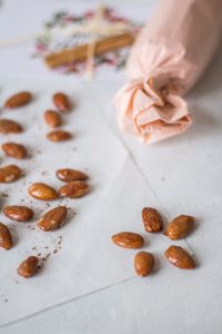 Christmas-spiced & roasted almonds - plant-based, vegan, gluten free, refined sugar free - heavenlynnhealthy.com