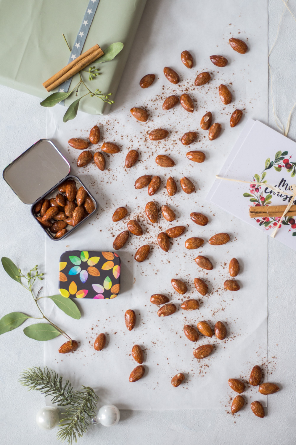 Christmas-spiced & roasted almonds - plant-based, vegan, gluten free, refined sugar free - heavenlynnhealthy.com