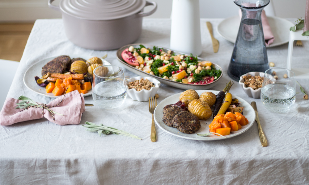 My 2018 healthy Christmas dinner menu - winter kale salad, lentil patties, hassleback vegetables and mini crumbles - plant-based, vegan, gluten free, refined sugar free - heavenlynnhealthy.com