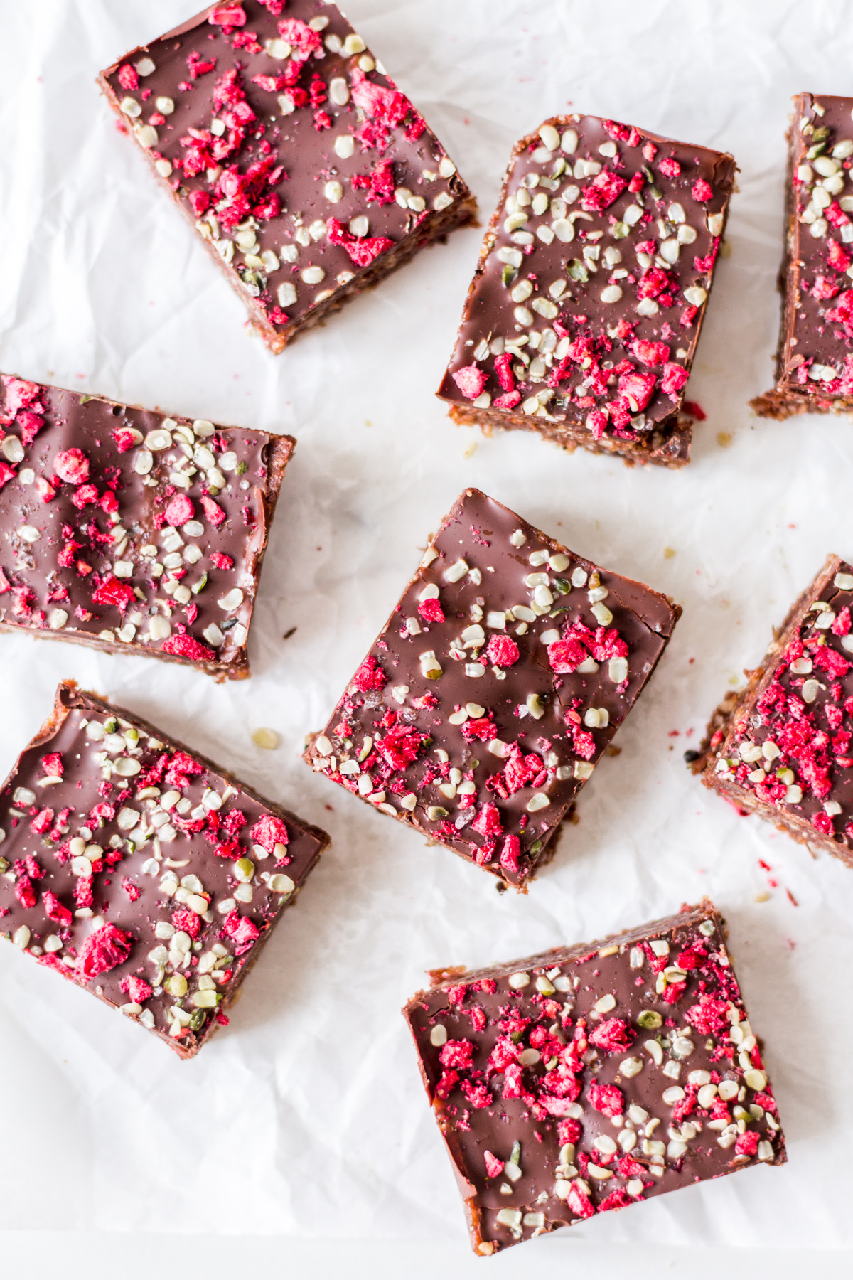 Hemp seed energy bars with raspberries - plant-based, vegan, gluten free, refined sugar free - heavenlynnhealthy.com