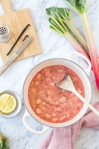 How to cook rhubarb + quick rhubarb compote