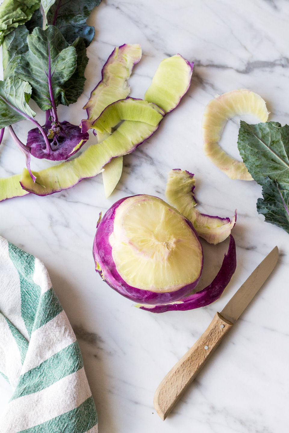 https://www.heavenlynnhealthy.com/wp-content/uploads/2020/05/kohlrabi-pommes-vegan-3.jpg